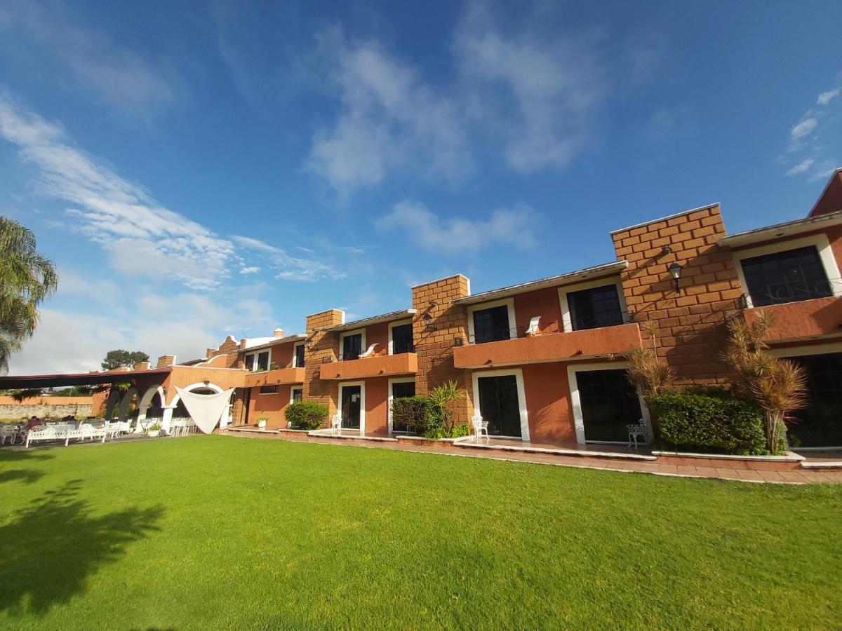 Hotel Meson Del Puente Acámbaro Kültér fotó